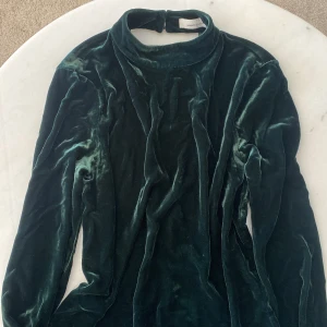 Tröja/ blus  - Tröja/ blus  Märke: Samsøe Samsøe Storlek: S