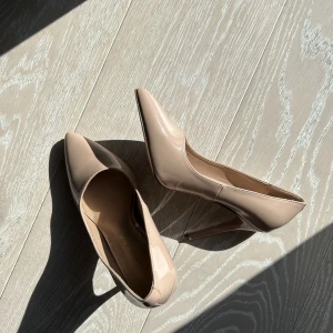 Steve Madden klackar - Helt oanvända klackskor från Steve Madden i storlek 38. Använd gärna KÖP NU 🫶🧚