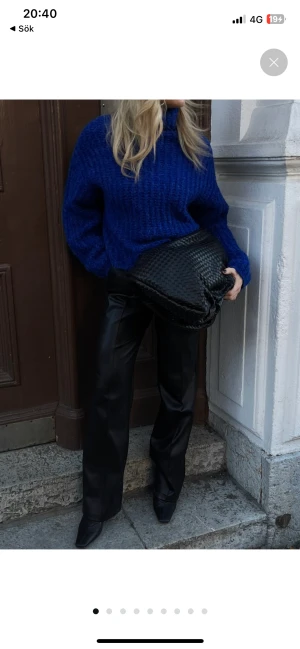 Skinnbyxor - Helt oanvända skinnbyxor från NA-KD ❤️ byxorna är midwist 😍 Pris på hemsida: 699🥰