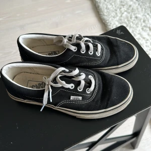 Vans - Skor från vans! Använda men bra skick, storlek 37. 