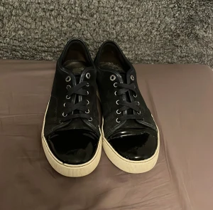 Lanvin skor - Lanvin skor i bra skick, UK8 alltså ungefär 42/43 pris:1600kr.