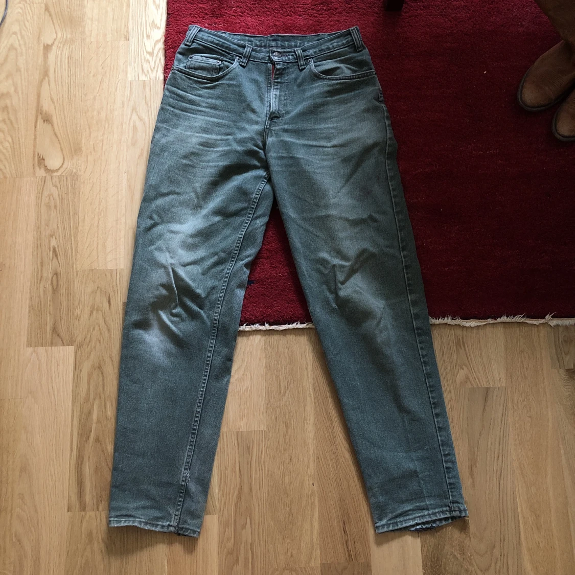 Ljusgröna Levis jeans - 90