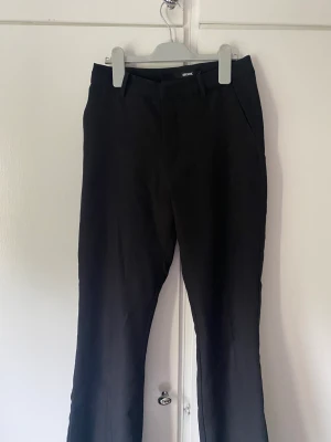 Kostymbu - Kostymbyxor från bik bok, använda fåtal gånger.