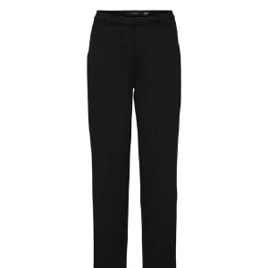 Kostymbyxor  - Säljer mina kostymbyxor från Vera Moda i storlek xxs/32, använt några gånger och lite noppriga, se sida 3