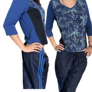 TRÖJA - Blommig tröja med V-neck