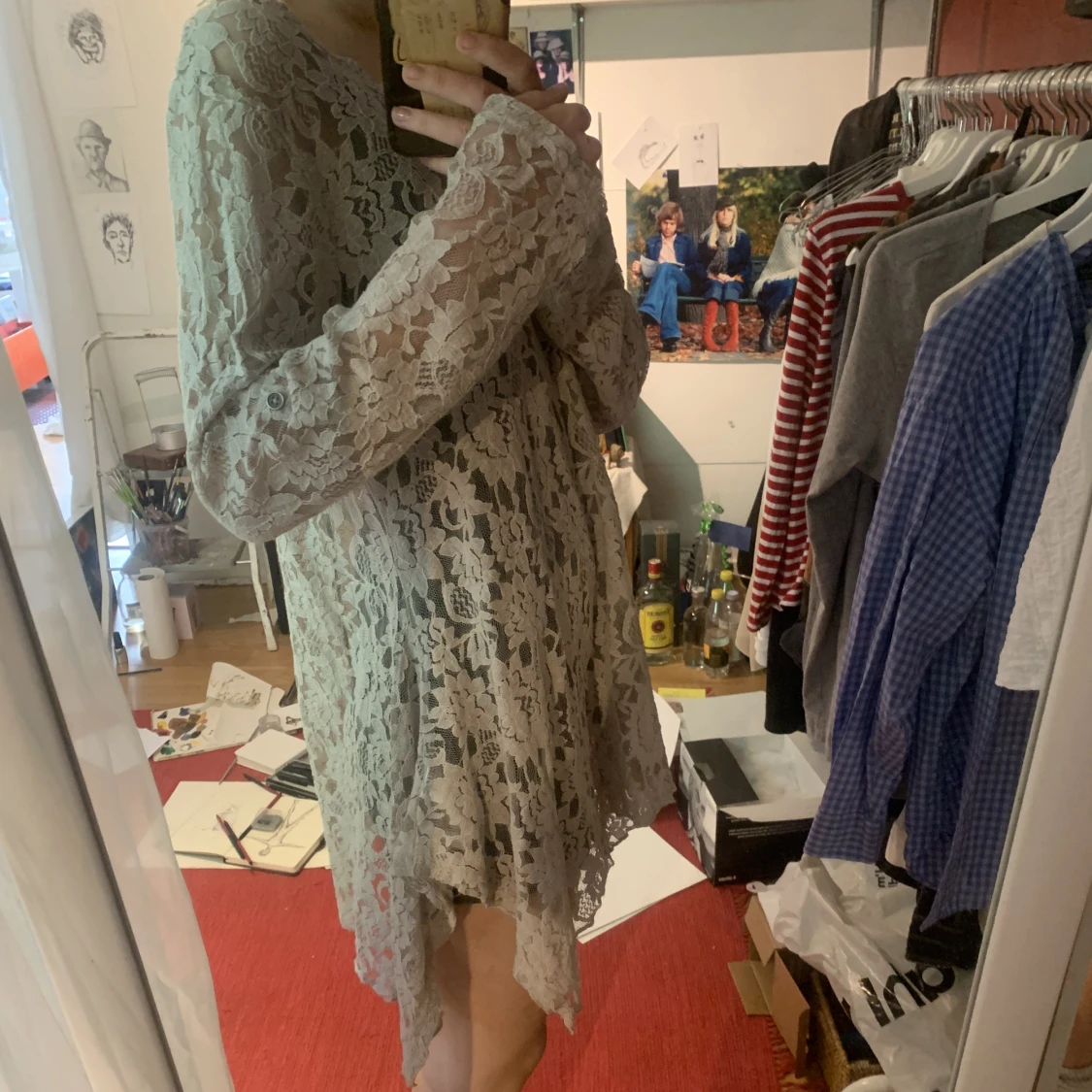 Söt spetsklänning!! - 90