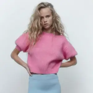 Säljer denna rosa tröja från zara 