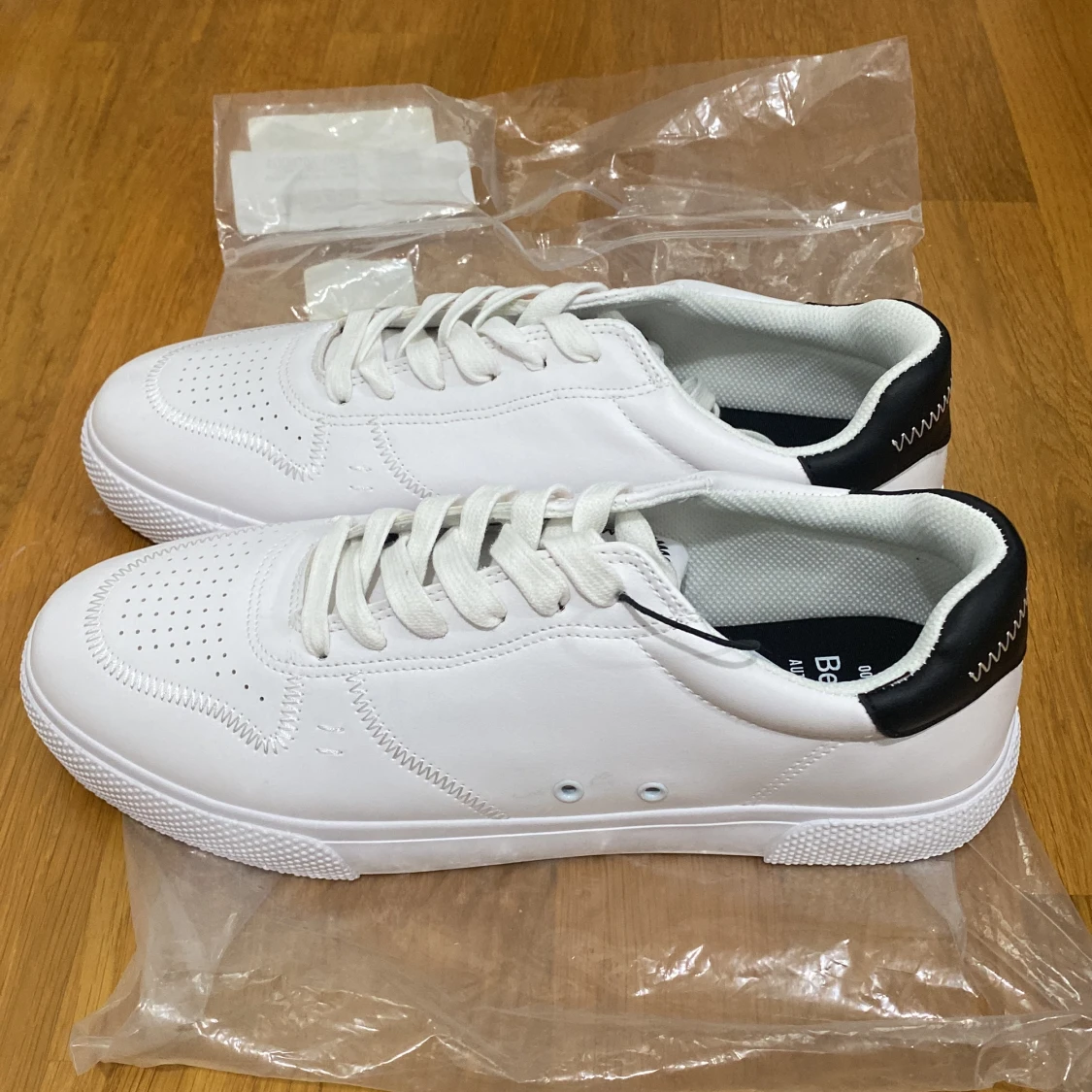 Helt nya skor från Bershka, storlek 43 - 90