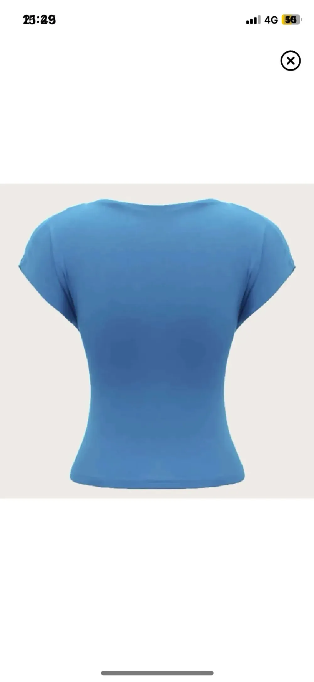 Säljer min ljusblåa t-shirt från Shein med öppen rygg. Den ör använd några enstaka gånger.😊  Tryck gärna på köp nu . Toppar.