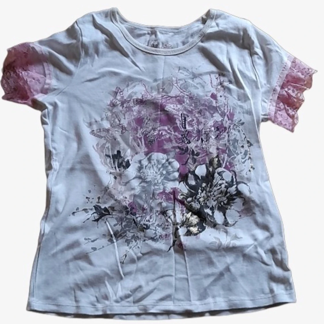 Graphic tee med spets