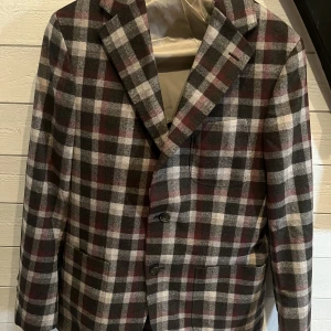 Morris kavaj  - Helt oanvänd bra skick har mer bilder om ni är intresserade porto tillkommer 