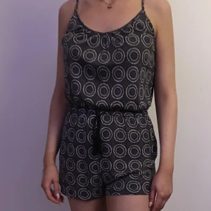 Playsuite  - Fint skick 