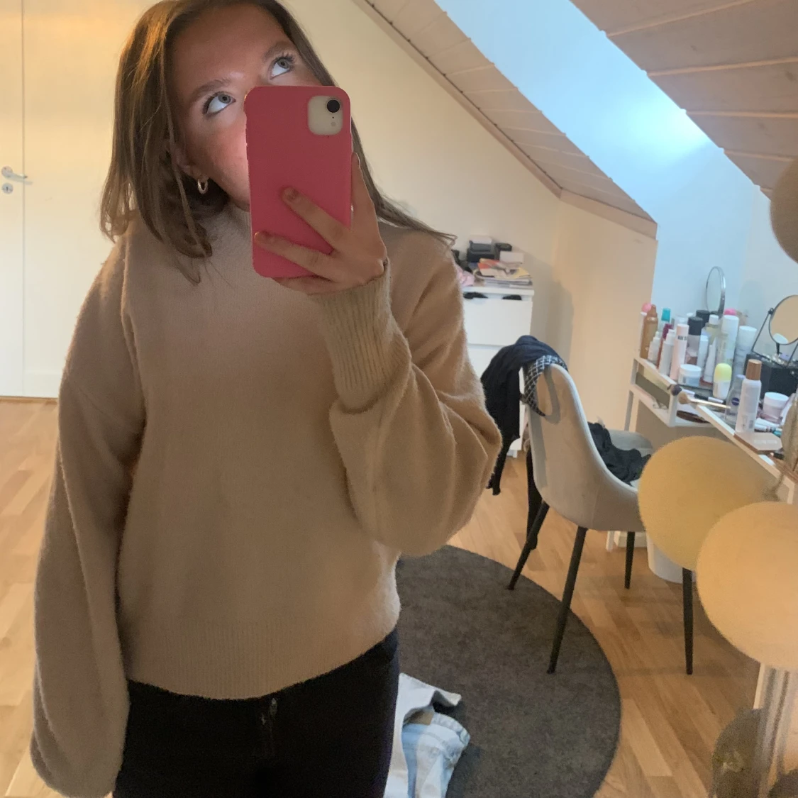 Stickad tröja.  - 91