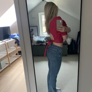 Topp - Superfin rosa topp med knytning i ryggen! Använd 1 gång🫶🏾Skicka för fler bilder!