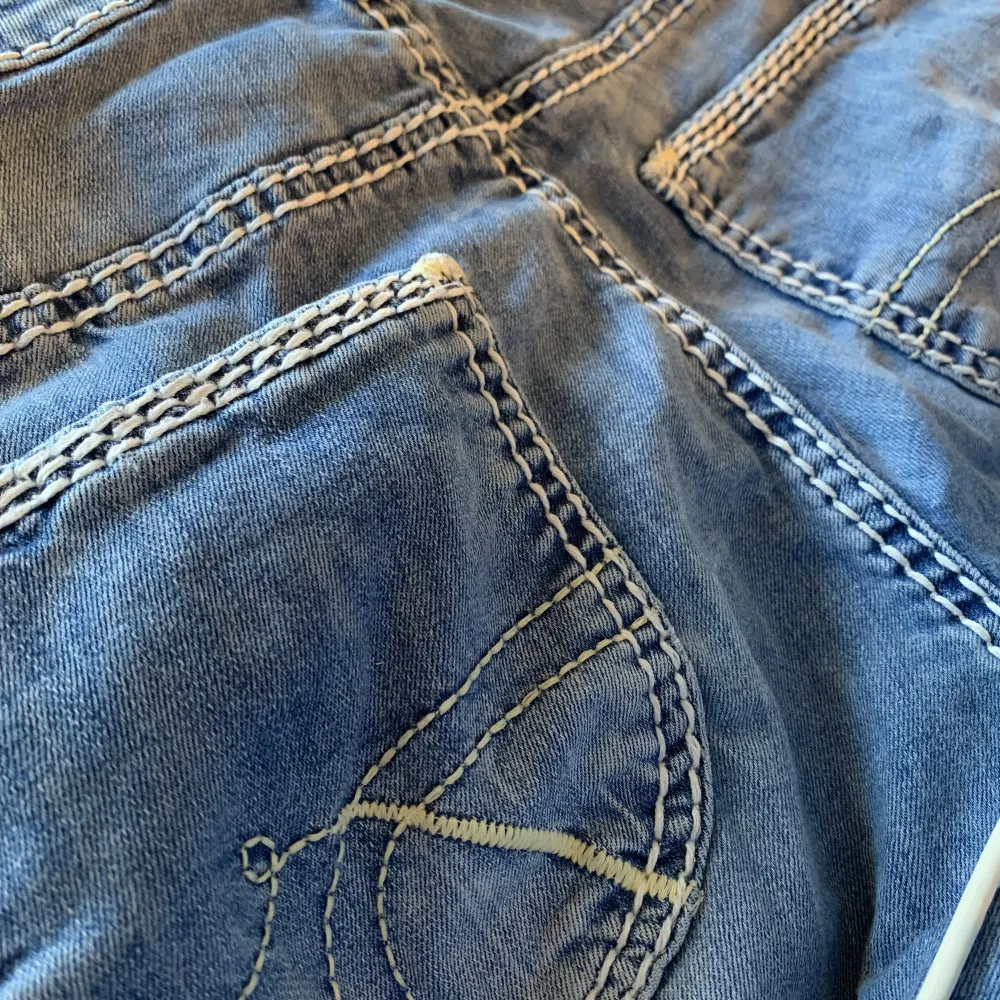 jeans från sellpy. Jeans & Byxor.