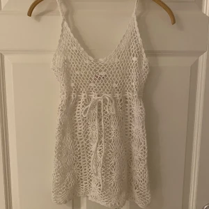 Virkat linne  - Köp helst via köp direkt funktionen 💕⭐️