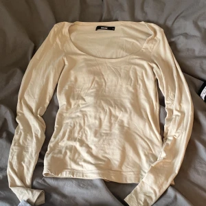 Bikbok tröja - Tröja från BikBok, så skönt material. Använd typ en gång så i nyskick