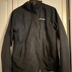 Tenson regnjacka - Använd men i perfekt skick