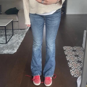 Lågmidjade  - Zara jeans aldrig använda❣️