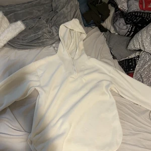 Tjocktröja - Säljer denna otroligt fina och varma tjocktröja