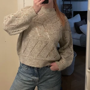 Grå stickad  - Grå stickad tröja från Lindex🥰