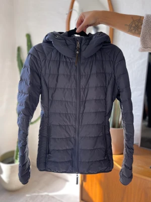 Parajumper - QR kod finns   Fint skick!