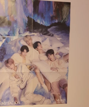 Txt poster - Säljer denna txt poster! Den ända skadan visas på bild 2! (Affishen är rätt så stor, kontakta privat för storlek och mer) 