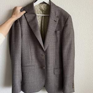 Oanvänd blazer från SAND Copenhagen storlek 50 Nypris: 4299 kr