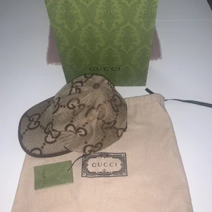 Gucci keps - Helt ny Gucci keps till salu. Box+tag kommer med. Storlek M