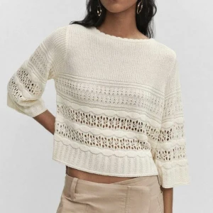 Stickad trekvartsärmad tröja - Superfin populär stickad trekvartsärmad tröja. Säljer då den tyvärr inte kommit till användning. Den är alltså i nyskick! Slutsåld nästan överallt. 🙌🏼