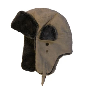 Mössa - Comfy mössa till vintern :) den är i nyskick och ganska stor så borde passa de flesta!