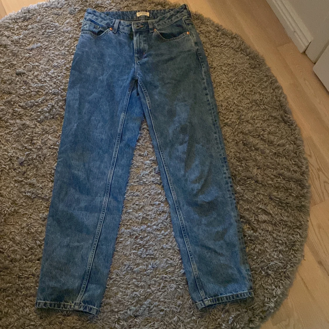 Utsvängda jeans