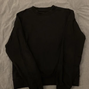 Tröja - Svart tröja strl xs