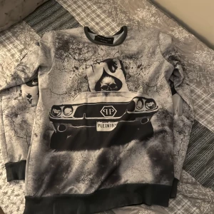 Philipp plein tröja - Fin tröja för liten på mig