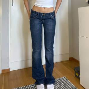 Suupersnygga lågmidjade jeans från Cross🤩storlek w29 l34
