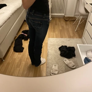 Pepe jeans  - Pepe jeans i modellen Venus! Inga alls tecken på defekter och i superfint skick! Nypris 1000 kr