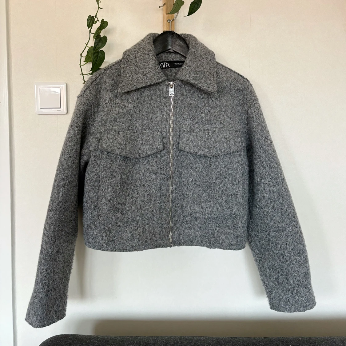 Kort jacka i boucle från Zara XS - 91