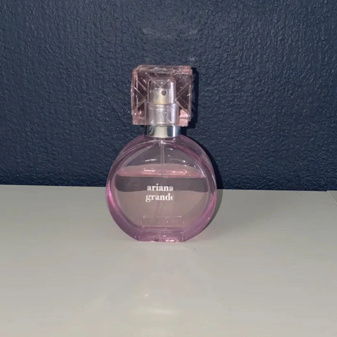 Ariana grande parfym  - 91