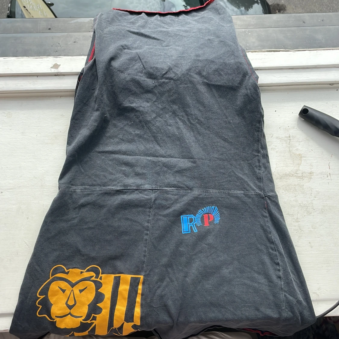 Punk-kläning medel  - 90