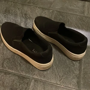 Duffy skor - Skor ifrån duffy i stl 38. Använda några gånger, i befintligt skick. Säljer pågrund att av dom är för små för mig. Skriv ifall ni har några funderingar💗