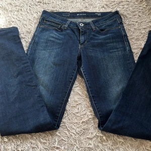 Levi’s jeans  - Ett par jättefina Levi’s jeans i ett jättefint skick 