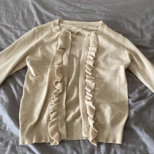 kofta  - en jätte fin kofta som inte kommer till användning❤️