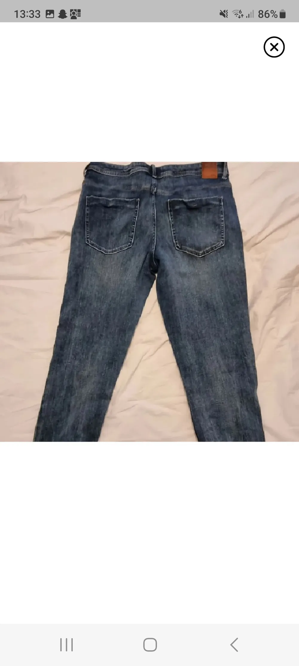Jeans byxor Strl: Medium. EUR 42 Skick: Aldrig använda. Jeans & Byxor.