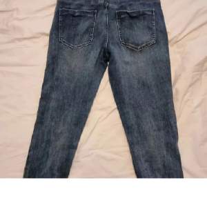 Jeans byxor Strl: Medium. EUR 42 Skick: Aldrig använda