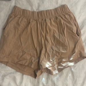 Shorts - Mjukis shorts i storlek S, använd fåtal gånger. Är i mycket bra skick 