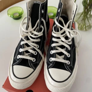 Converse Chuck Taylor Hi 70 - Helt nya converse chuck (kvitto finns). Använda 1 gång. Säljer pga fel storlek, inget att anmärka på 