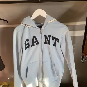 Blå Gant hoodie Storlek Small Bra Condition Inga flaws