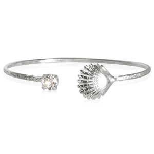 Caroline Svedbom armband  - Säljer detta slutsålda Caroline Svedbom armbandet i silver, unikt och använt fåtal gånger, hör av er vid frågor💖💖