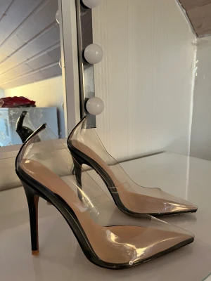 klackskor - Klackskor, använda ett fåtal gånger