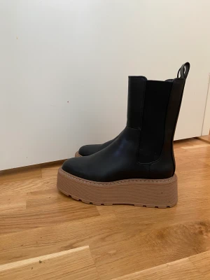 Boots - Som nya!🤍
